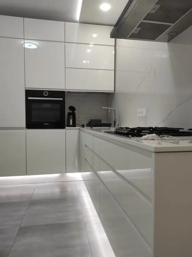 ул.Ровецкая 8