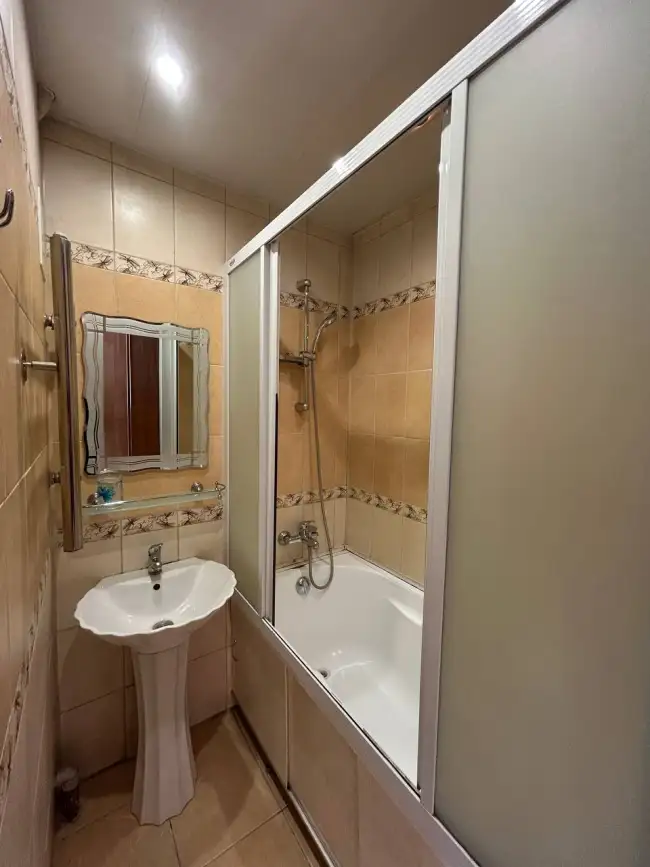 Брест, Октябрьской Революции, 3