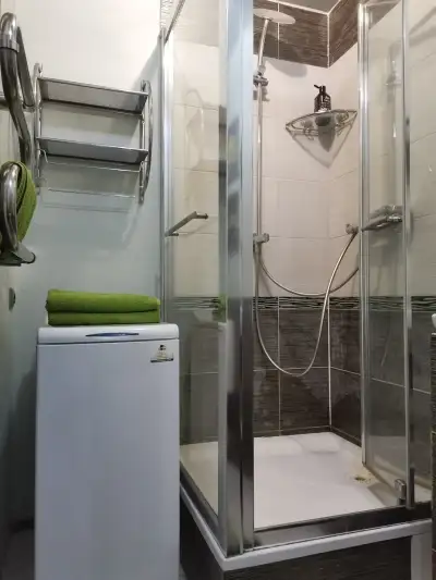 Космонавтов 7