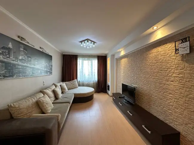 Пинск, Центральная, 9