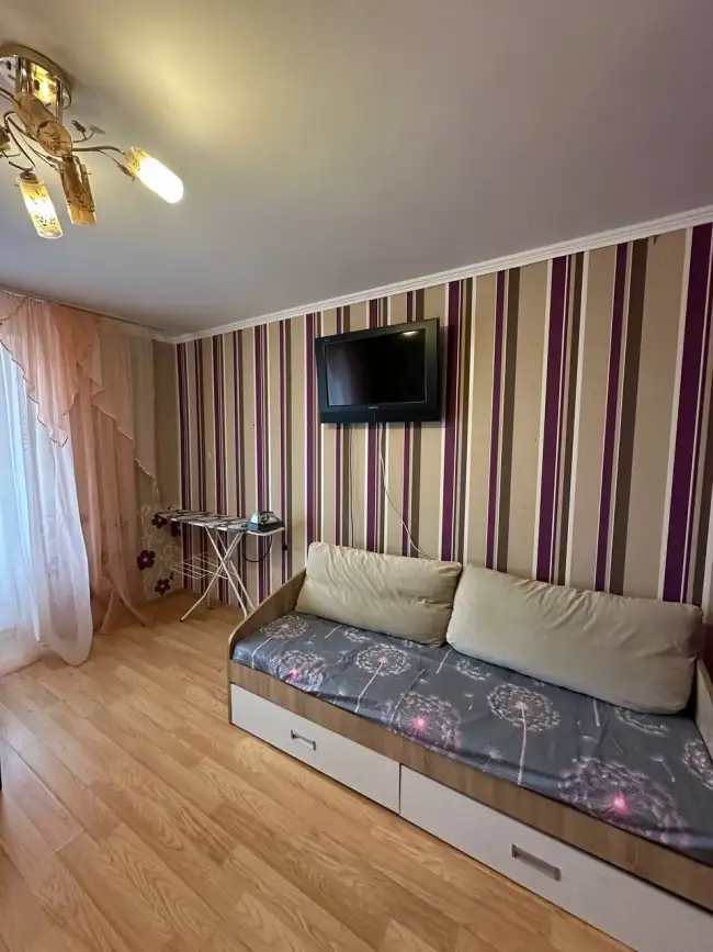 Пинск, Черняховского, 17