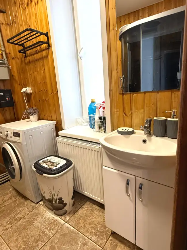 Жолудева 48