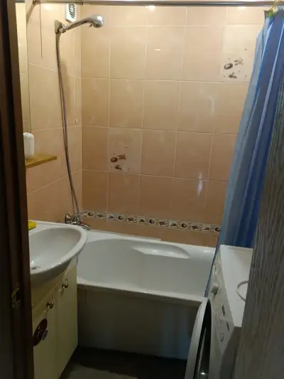 ул. Уручская,2